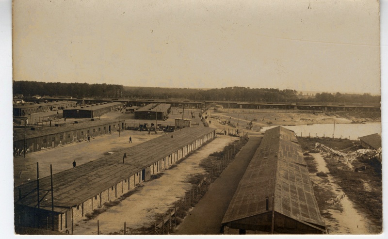 Photographie illustrant le camp de prisonnier allemand de Brandenbourg (archives municipales/fonds Rennevey)