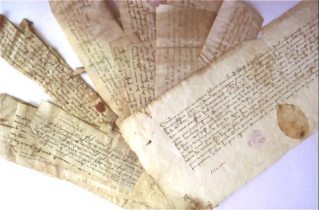  Pièces justificatives des comptes des argentiers Guillaume de MEZIERE et Jacques COSSART, 1346-1408 de la collection des Archives Municipales de Pontoise, cote CC4 (1)